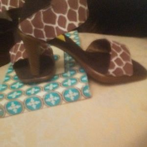 CHARLESTON SHOE CO. Heels